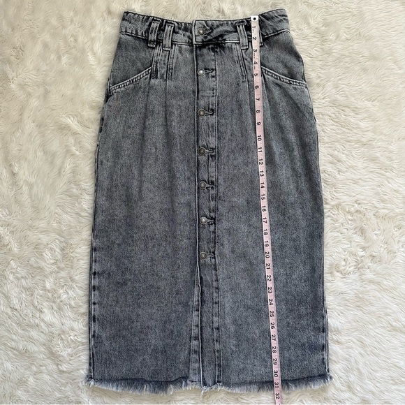 Free People We The Free Skirt Sidney Denim Midi Button Front Black Acid Wash 28 - Picture 12 of 12